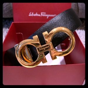 Gently used reversible Salvatore ferragamo belt